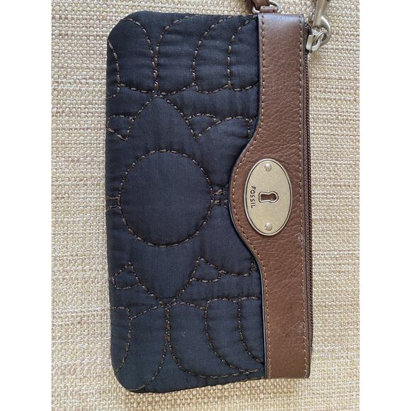 FOSSIL KeyPer Tan Wristlet Wallet Purse Coated Canvas with Leather Strap - Picture 1 of 6